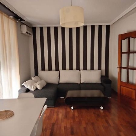 Delsan Apartment Линарес Екстериор снимка
